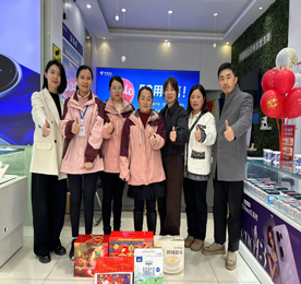 新春送温暖·情系易家人丨4001老百汇网站,4001老百汇平台,4001老百汇官方网站集团慰问退休、乡镇手机门店一线销售员工